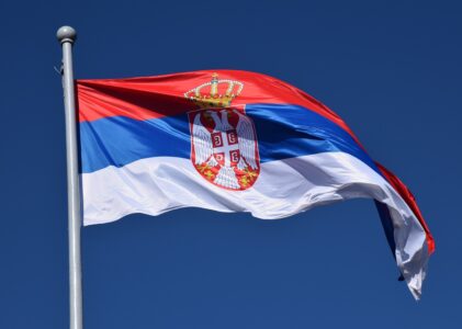 De vlag van Servië: een symbool van trots en identiteit