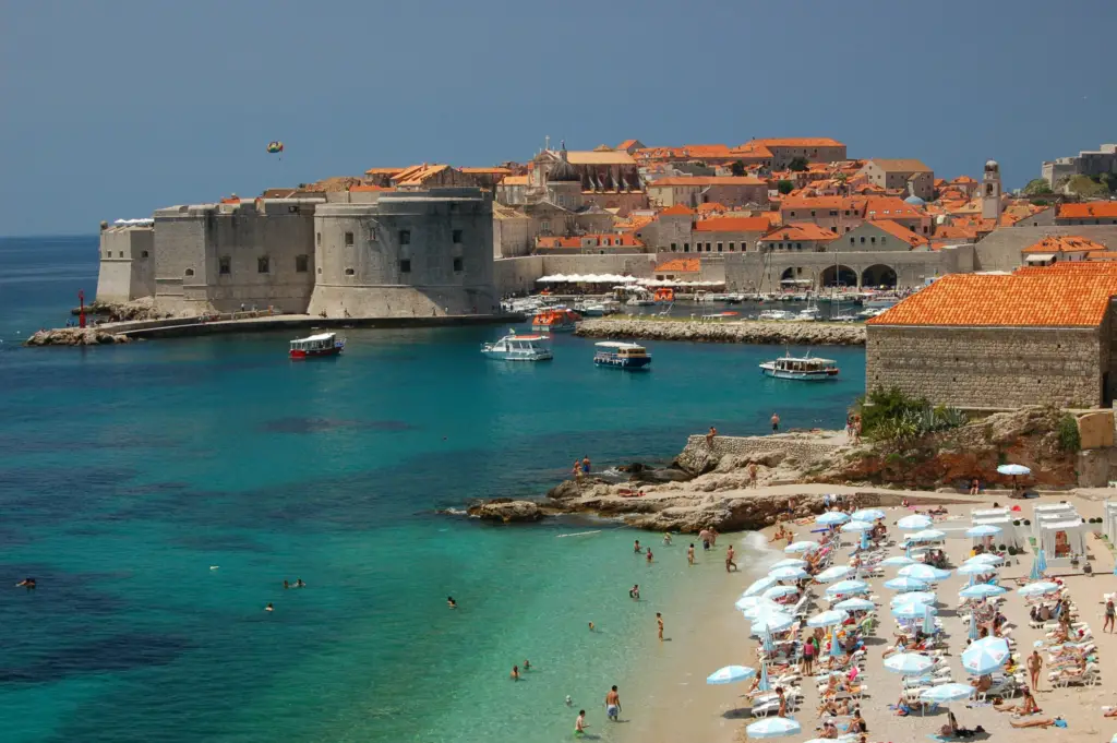 Schoon strand in Dubrovnik