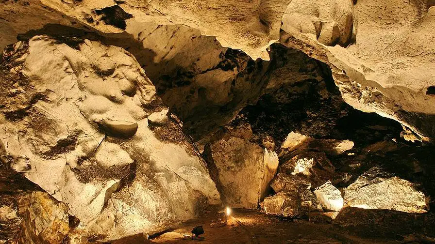 Magura Cave van binnen