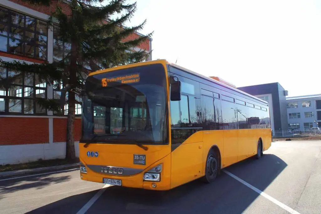 Bus van Kosovo app Trafiku Urban