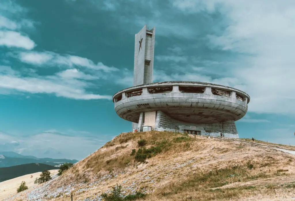 Buzludzha monument in Bulgarije uit communisme