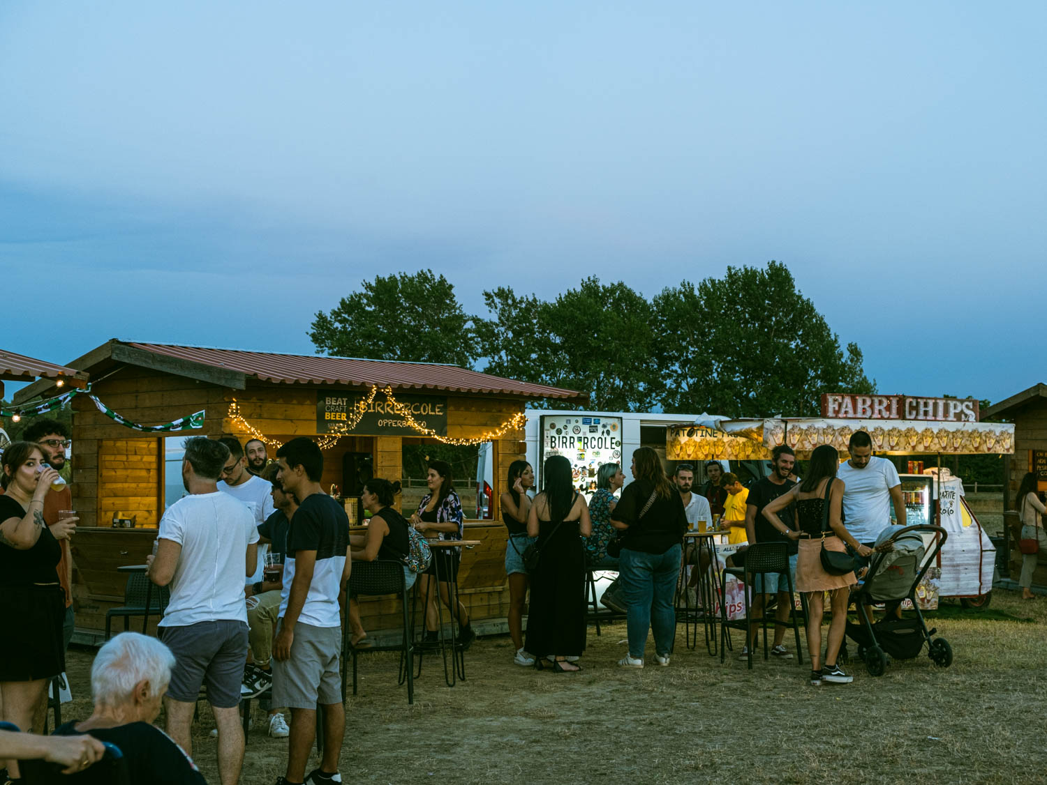 Kraampjes op Berat Festival of Friendship