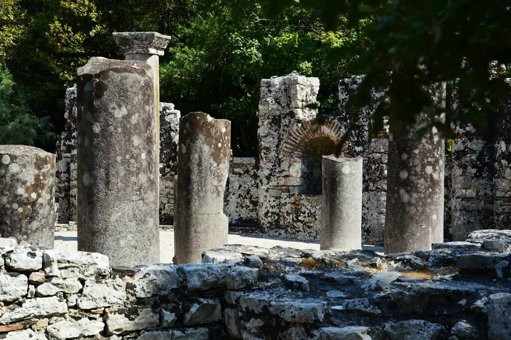 Val West-Romeinse Rijk in geschiedenis van Albanië